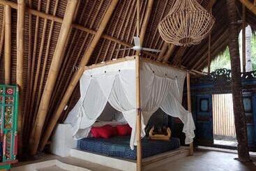 هتل Eco Dive Resort Alycastre