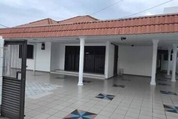 Malacca Town Tranquerah Cluster Home