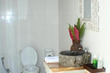 پانسیون Pranajaya Villa At Desa Wisata Tejakula