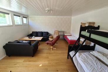 بنسيون Trolltunga Lodge