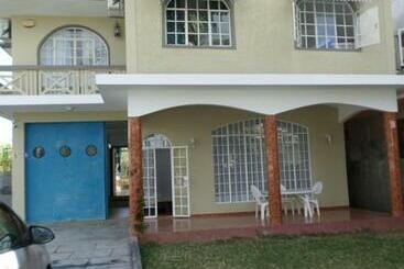 پانسیون Appartement Privatif Villa Isora Paradise
