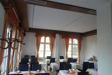 Café Hotel Gutshof
