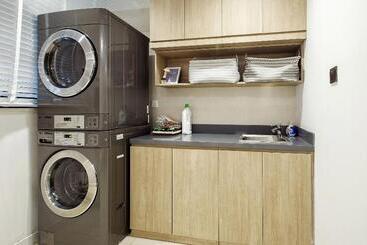 هتل Hanting Premium  Shanghai Henglong Plaza