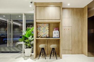 هتل Hanting Premium  Shanghai Henglong Plaza