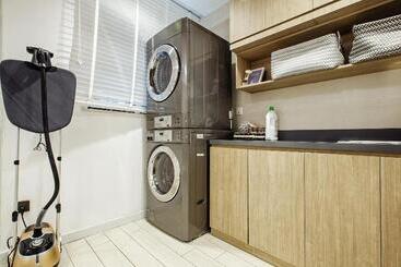 هتل Hanting Premium  Shanghai Henglong Plaza