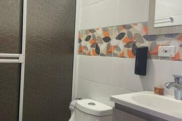 هاستل Shell Sea B & B