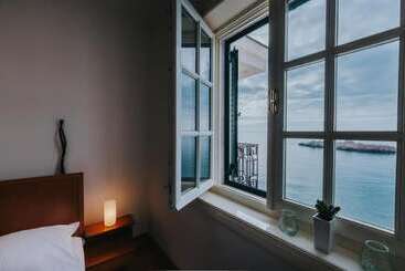 Beach Apartment Sveti Stefan