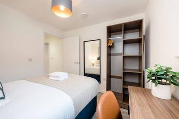 Host & Stay   The Rodney Courtyard