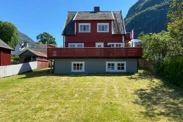 관광객 아파트 Aurland Guesthouse