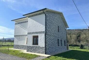 Apartamentos La Casa Del Zapatero - Corvera de Toranzo