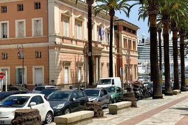 Superbe Appartement T2 En Plein Centre D Ajaccio, Rue Fesch