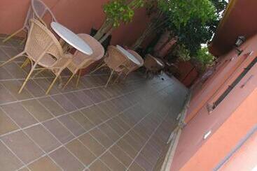 ペンション Hostal Noli