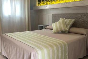 ペンション Hostal Noli
