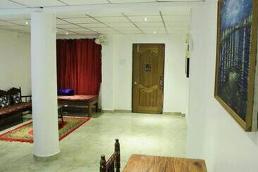 تختخواب و صبحانه Kapoor Tourist Cottage