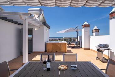 Ocean View Rooftop Paradise, Tavira