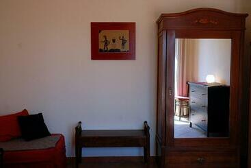 تختخواب و صبحانه Casa Farlazzo