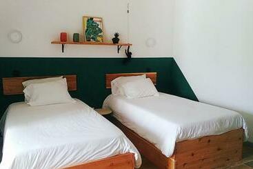 تختخواب و صبحانه Solo Azores Guesthouse