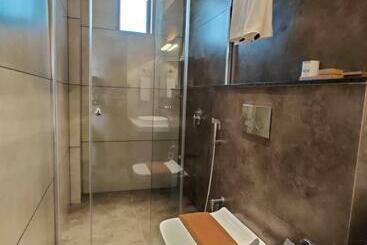 Florida Airport Hotel Kochi