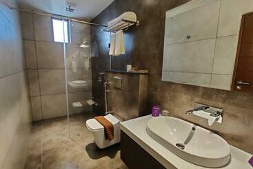 Florida Airport Hotel Kochi