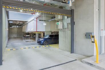 Punthill Essendon North
