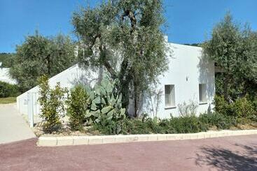 استراحتگاه Hmo Glamping & Suites In Vignanotica