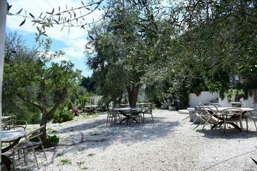 استراحتگاه Hmo Glamping & Suites In Vignanotica