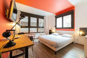 تختخواب و صبحانه Maison Mondrian