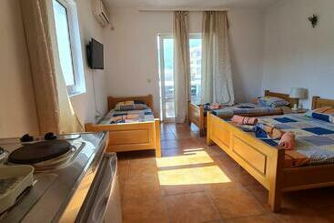 Meti Apartments
