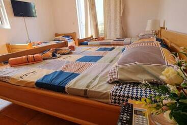 Meti Apartments