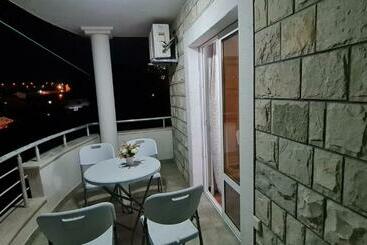 Meti Apartments