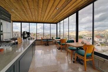 هتل Concept Cave Suites