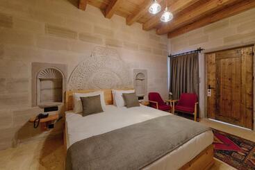 هتل Concept Cave Suites