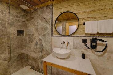 هتل Concept Cave Suites
