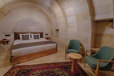 هتل Concept Cave Suites
