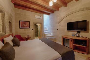 هتل Concept Cave Suites