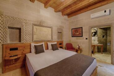 هتل Concept Cave Suites