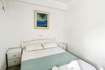 هتل Ionian View B&b