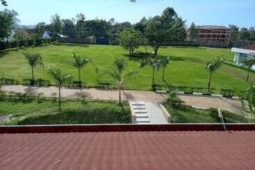 هتل Tom Mboya Labour College