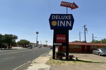 汽车旅馆  Deluxe Inn