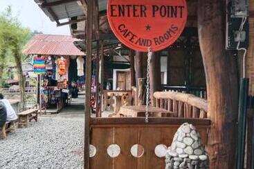 پانسیون Enter Point