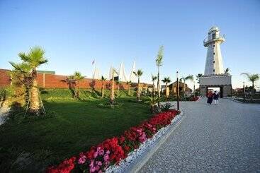Adenya Hotel & Resort