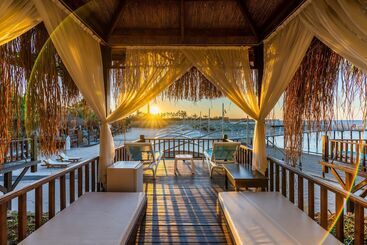 Adenya Hotel & Resort