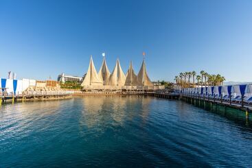 Adenya Hotel & Resort