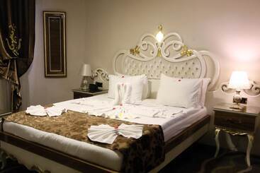 Basmacioglu Hotel   Special Class