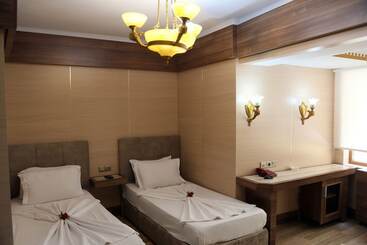 Basmacioglu Hotel   Special Class