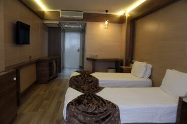 Basmacioglu Hotel   Special Class