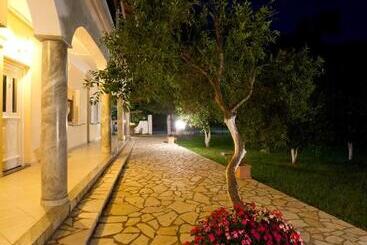 Byzantio Hotel & Apartments