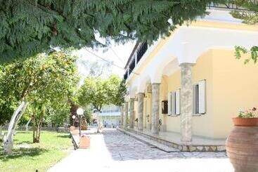 Byzantio Hotel & Apartments