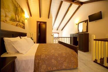 Byzantio Hotel & Apartments