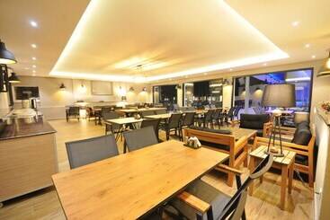 Club Sema Suite